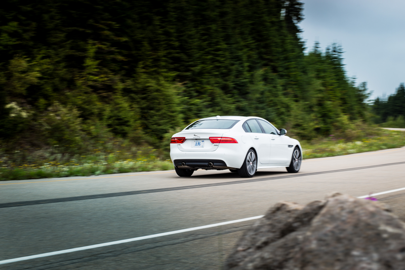 Illustration for article titled The 2018 Jaguar XE Would Be The Perfect Sport Sedan If It Was More Exciting
